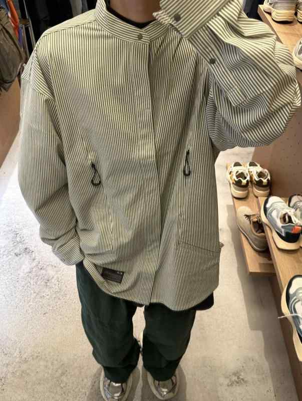 シャツ 男女兼用 ゆったり カジュアル ストライプ柄 軽量 薄手 機能性 吸湿速乾 普段使い 伸縮性 通勤対応
