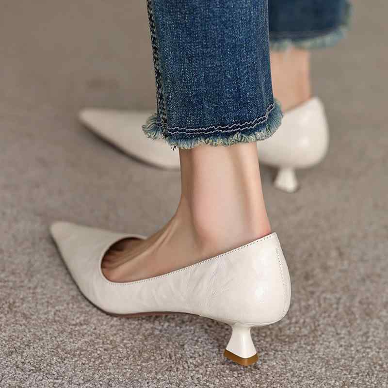 パンプス レディース キットンヒール ポインテッドトゥ ぶどう酒赤いこと 細踵 通い用 商行為シューズ 子ヒツジなめし革 置き目とり捨てる 軽さ 伸縮性 お上さん用 ハイヒール 赤系 普段使い