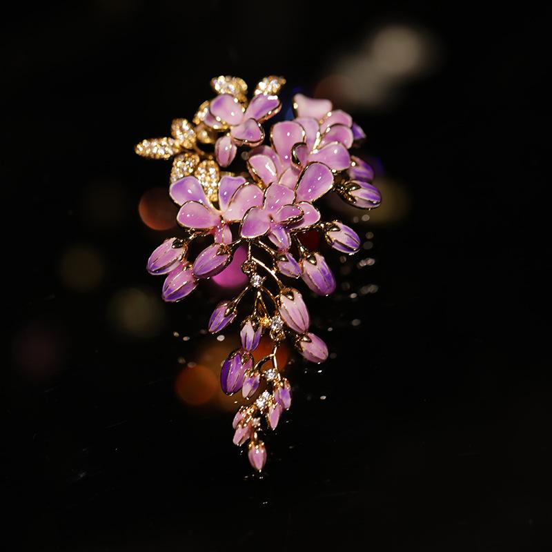 胸飾り 紫藤花 主題 御前上等感 寄りあい用 礼服 佩び物 寄りあい 宝飾品 花型  紫系