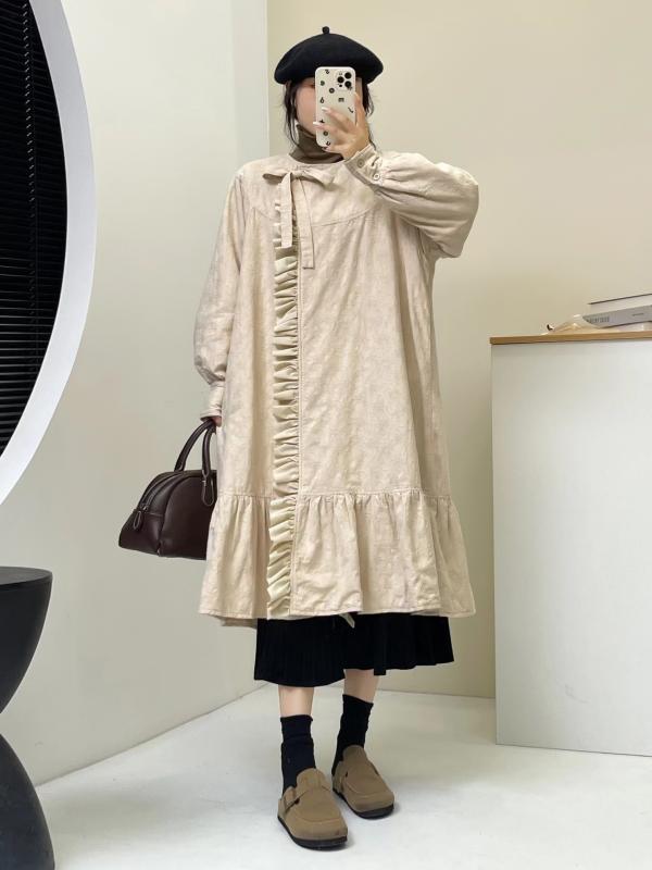 レディース 冬用 綿入れコート 森ガール系 提花柄 裾リーフフリル 甘め ミドルロング アウター 暖か 軽量 フェミニン スタイル ゆったりシルエット｜SEIYUショップ
