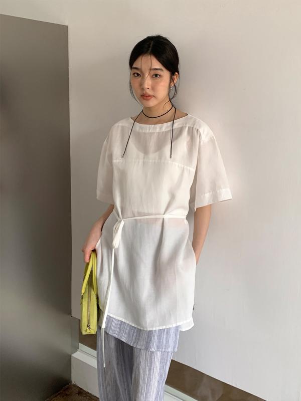 レディース ブラウス 夏 丸首 巻き縁 微開きスリット 爽やか デザイン トップス カジュアル 普段使い 軽やか 綿素材 シンプル
