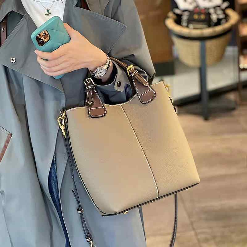 レディース トートバッグ 革 大電気容量 ハンドバック ショルダーバッグ 御前上等感 肩かけ 鞄 日常使い走り 通い 通学
