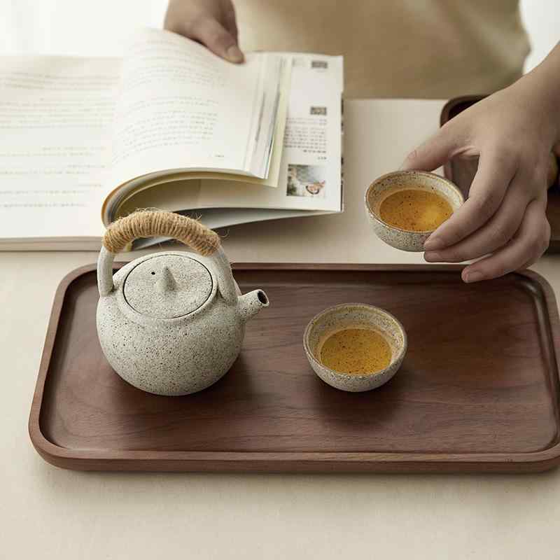 木製 トレイ ウォールナット 無垢材 長方形 脚付き 実木 西洋料理 ケーキ コーヒー ディスプレイ 用 クリエイティブ ナチュラル 素材 高級感 日常使い