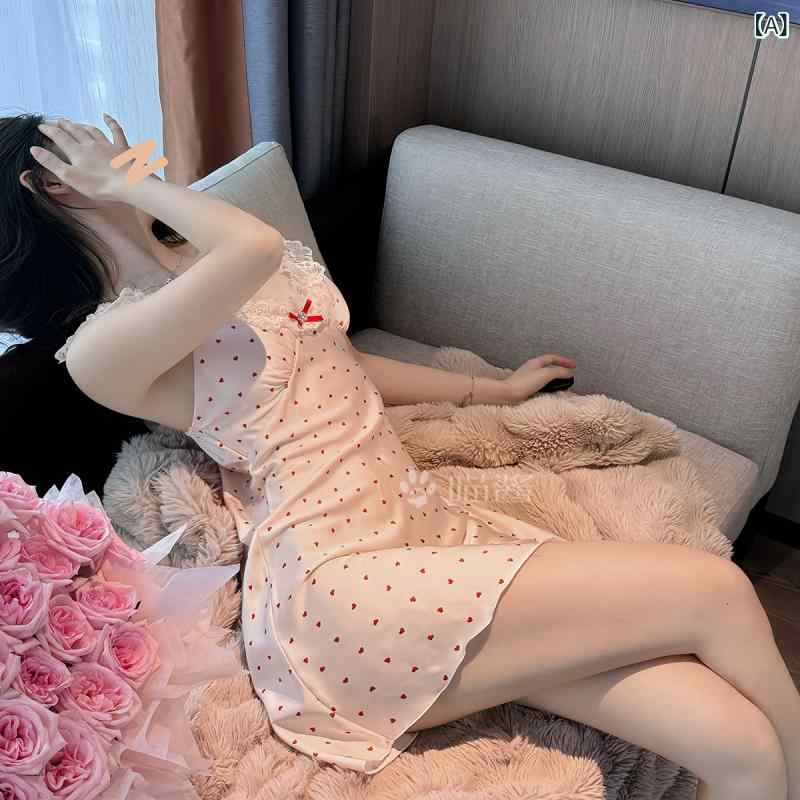 レース　キャミソール　トップス 女の子 愛の プリント サスペンダー ナイトドレス 胸 パッド 付き レース 魅惑的 の パジャマ 夏 フランスの 高級 感