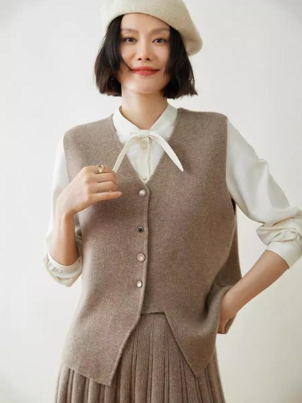 ベスト レディース 秋冬 ニット ジレ 山羊絨 カシミヤ 羊毛 ウール ノースリーブ トップス アウター 前開き レトロ デザイン 高級感 ゆったり 体型カバー 着痩せ 細見え お腹周り 二の腕カバー 大きいサイズ プラスサイズ 重ね着 レイヤード 普段｜SEIYUショップ