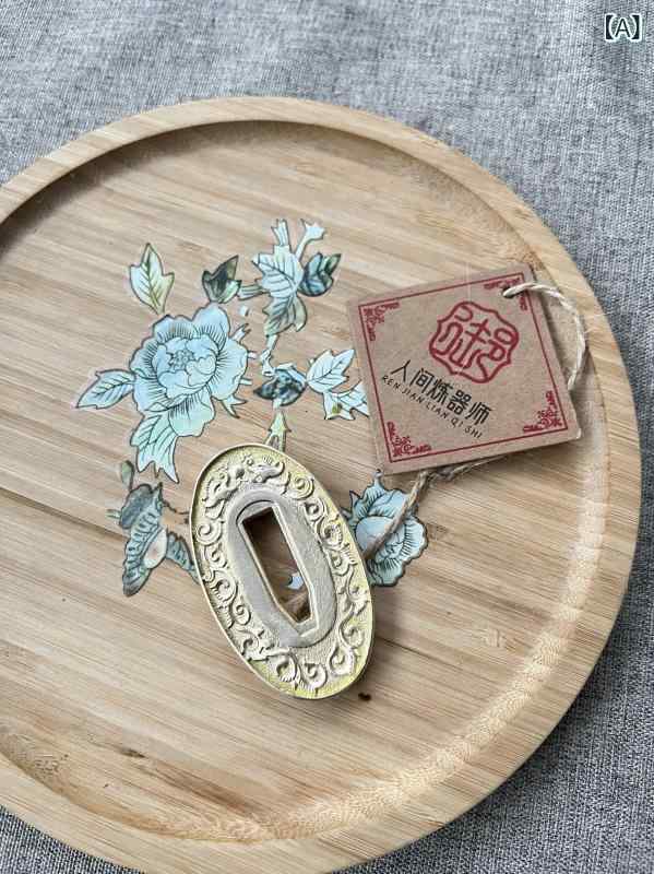 アンティーク　雑貨　DIY アラベスク 模様の 真鍮製 剣 鍔 古風な 雰囲気を 出す 明るい 銅製