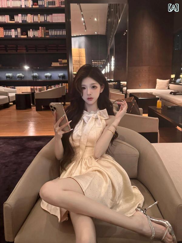 瀬戸もの お召しもの スコート お上さん用 ホルターネック お召しもの、 御前上等 セレブスタイル、 重厚な ビーズの 誕生日 お召しもの、 シュロの葉 酉の方角の ロング お召しもの