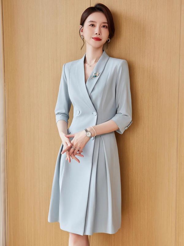 商行為衣装 お上さん用 青色 背広 論じ合う 進行係り者 収腰 か細い フォーマル 礼服 流行り物 執務室 通い 労働者階級 酉の方角目じるし 今めかしい