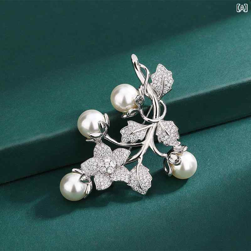 レディース 真珠 水晶 バロック 蝶 胸花 ブローチ 結婚式 パーティー フォーマル アクセサリー エレガント デザイン 高級感 固定 装飾
