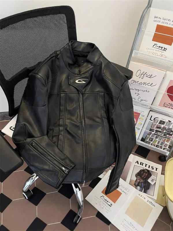レザージャケット メンズ ライダース PUレザー スタンドカラー ヴィンテージ加工 ドロップショルダー スマートシルエット 高級感 ストリート系 オーバーサイズ ライトアウター ジップアップ フェイクレザー ブルゾン 春アウター 秋服 防仕様 肩パッド