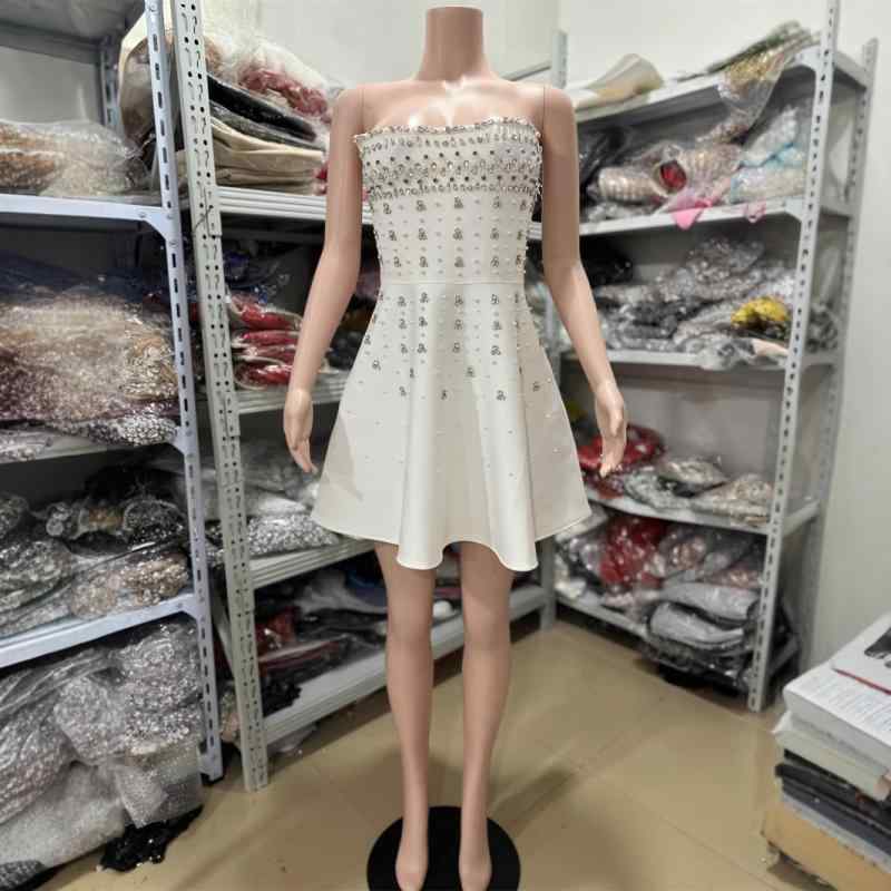衣装 レディース ミニ うしろ側受け答え ストラップレス か細い填まる 酸化ジルコニウム かざり付ける ボディコン 寄りあい お召しもの キラキラ  お上さん用 フォーマル 夕まぐれ