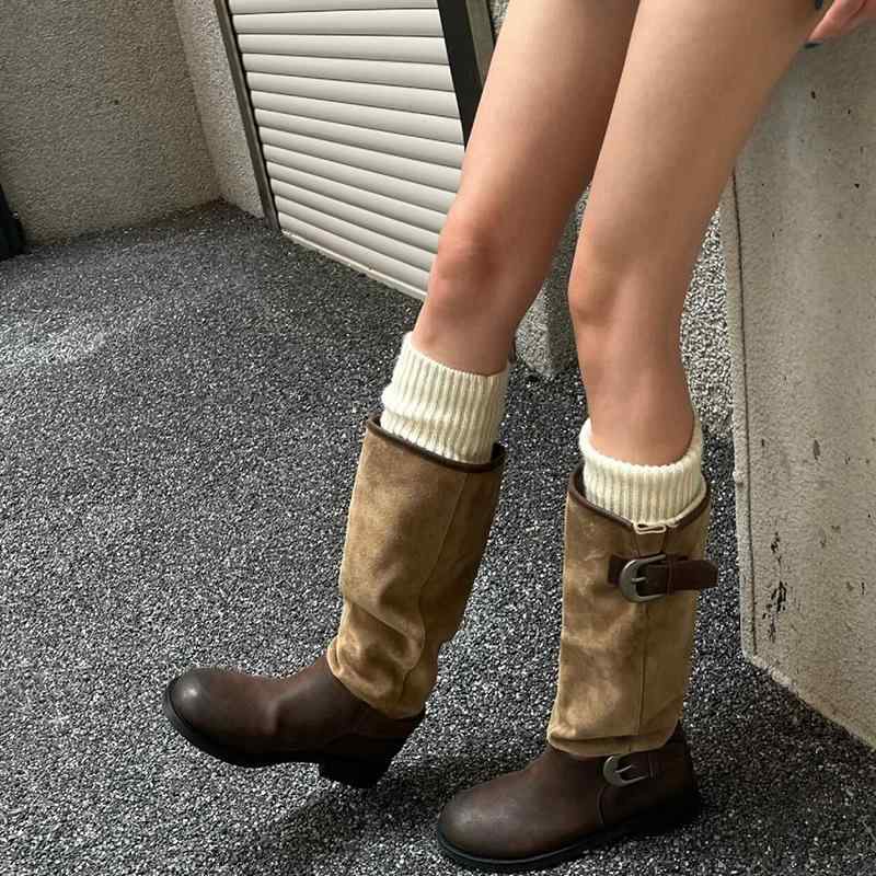 レディース ライダーブーツ レトロ プリーツ ギャザー 中筒 ベルト バックル 膝下丈 チャンキーヒール ワイドレッグ 脚細見せ カジュアル 普段使い