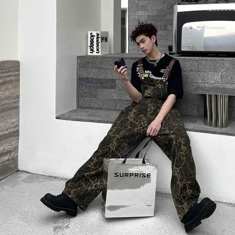 メンズ オーバーオール デニムパンツ ヒョウ柄 サスペンダー付き ワークパンツ レトロ アメリカン ストリートスタイル 直筒タイプ カジュアル 多用途 普段使い