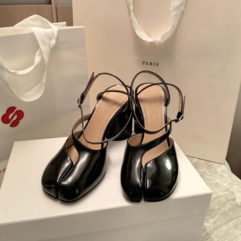 春夏 レディース メアリージェーン サンダル 分趾 厚底ヒール アンクルストラップ 紐 女性用 足元アクセント 軽量 快適 普段使い