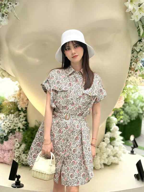 レディース 衣装 春夏 リネン たまり場 花柄 短袖 遊撃手丈 軽さ 通気性 冷やりとした 刷り上げる 柄 日常使い走り 砂浜 表現スタイル
