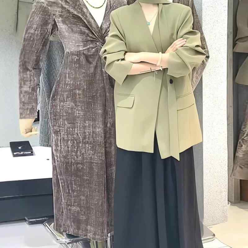 ジャケット レディース ゆったり 細見え リボン グリーン 百搭 通勤 普段使い 高級感 軽量 伸縮性 体型カバー 大きいサイズ 大きめ サイズ 体系カバー ウール きれいめ フォーマル カジュアル 切り替え 長袖 ボタン ポケット シンプル デザイ|SEIYUショップ