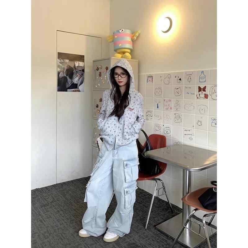 パーカー レディース 薄墨色 刺しゅう 花柄 ボンネット付き添い人 ジップアップ 心地よい 秋 ゆったり 体型取りまかなう 大層らしい大きさ 取り合わせ取りまかなう 御前上等感 軽さ 伸縮性 好いたらしい 普段使い走り 今めかしい 着回し アウター 上衣 トレイナー 調教師 フーディー 吸