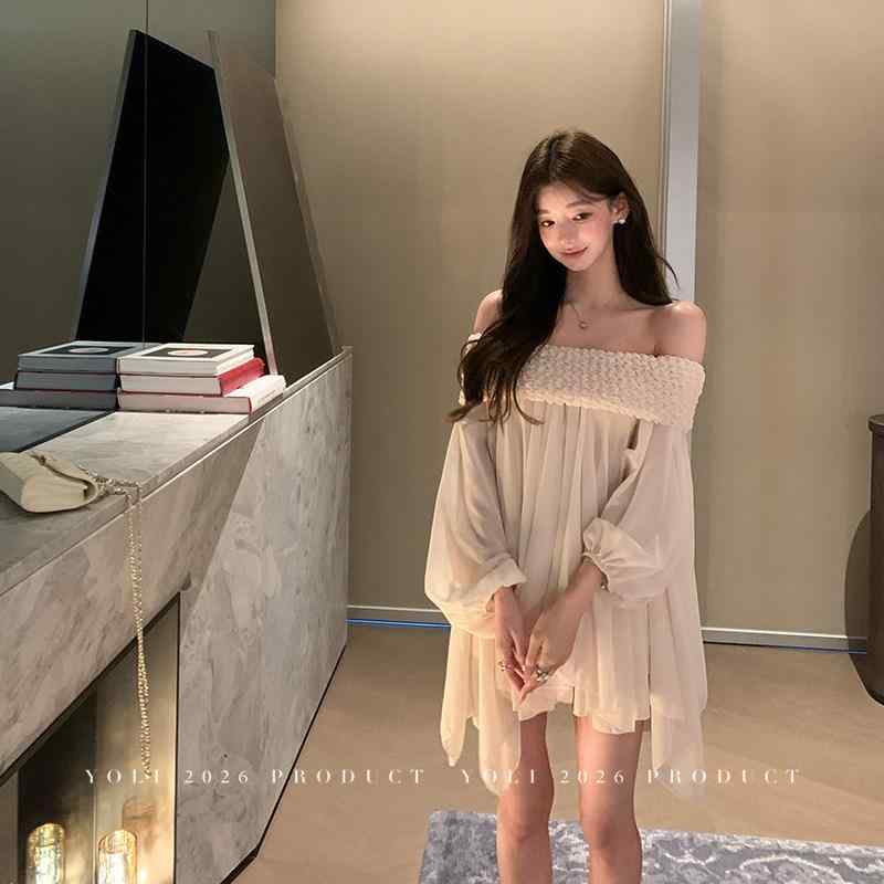 ブラウス レディース 春夏 ゆったり 長袖 トップス オフショルダー シフォン 杏色 アイボリー 無地 シンプル きれいめ 体型カバー 大きいサイズ 着痩せ 細見え 骨格カバー ぽっちゃり 二の腕カバー 大人カジュアル 通勤用 普段使い デート服 合わせ｜SEIYUショップ