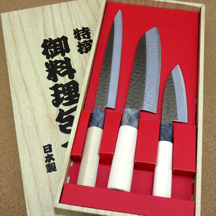 楽天市場】関の刃物 包丁2本組セット 刺身包丁 小出刃包丁 ヤクセル 関藤平作 鎚起加工 ステンレス鋼 差込み型 口金付き 朴の木ハンドル 片刃  右利き用 贈り物 贈答品 プレゼント ギフト 国産日本製 : SKKカトラリー