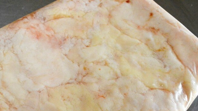 楽天市場 親鶏 脂 油 2kg 国産 鶏油 業務用 国産 国産鶏 スープ 鍋 ひね鶏 成鶏 かしわ 関鶏肉店