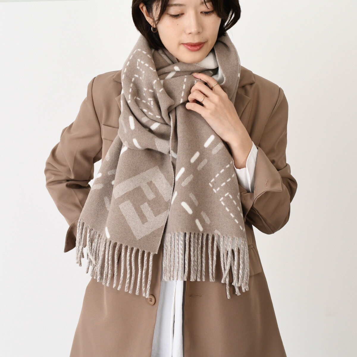 楽天市場】FENDI フェンディ マフラー ストール FXT113AQCW ウール