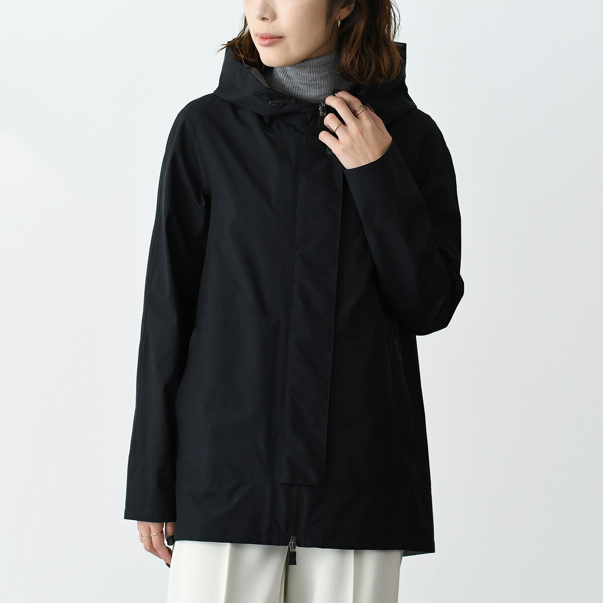 HERNOフード付き黒スプリングコート 楽天市場】HERNO ヘルノ コート GC000444D 12483 レディース