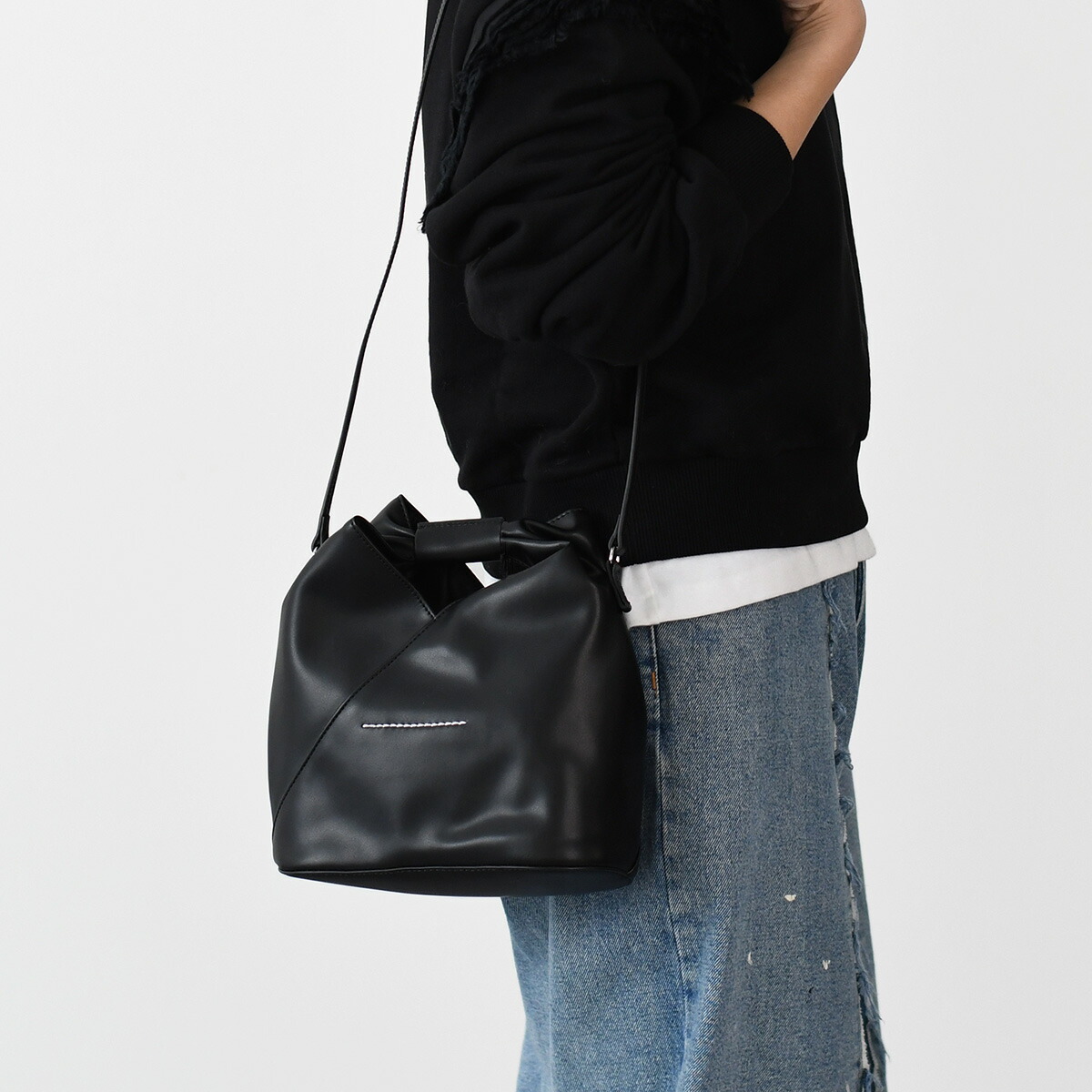 MM6 MAISON MARGIELA エムエムシックス メゾン マルジェラ ショルダー バッグ JAPANESE ジャパニーズ クロスボディバッグ SB6WD0026 P4313 BLACK ブラッ