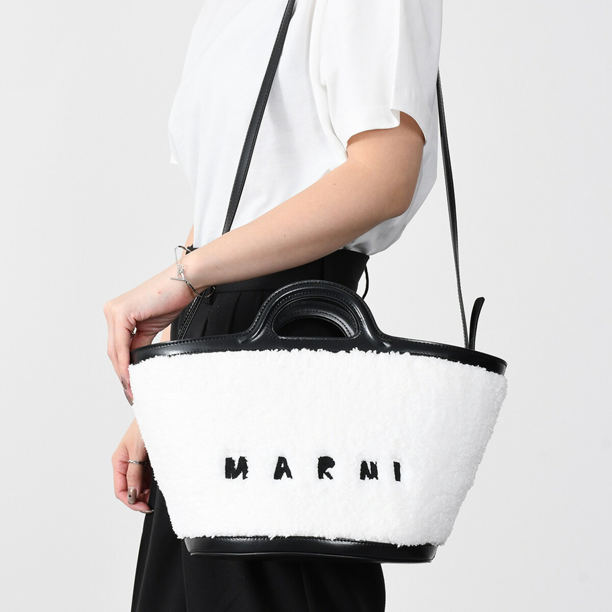 MARNI マルニ ショルダーバッグ ハンドバッグ バッグ 鞄 TROPICALIA マイクロBAG BMMP0097Q2P5442 レディース ホワイト ブラック ブルー ロゴ 2WAY ポリエステ