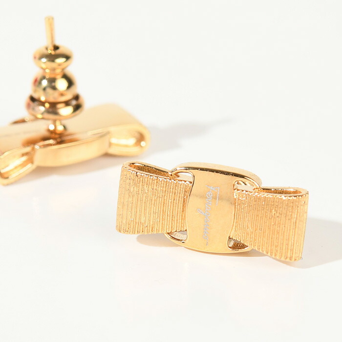 フェラガモ ピアス リボン FERRAGAMO♡ 関税込】◇Ferragamo フェラガモ◇リボン モチーフ ピアス