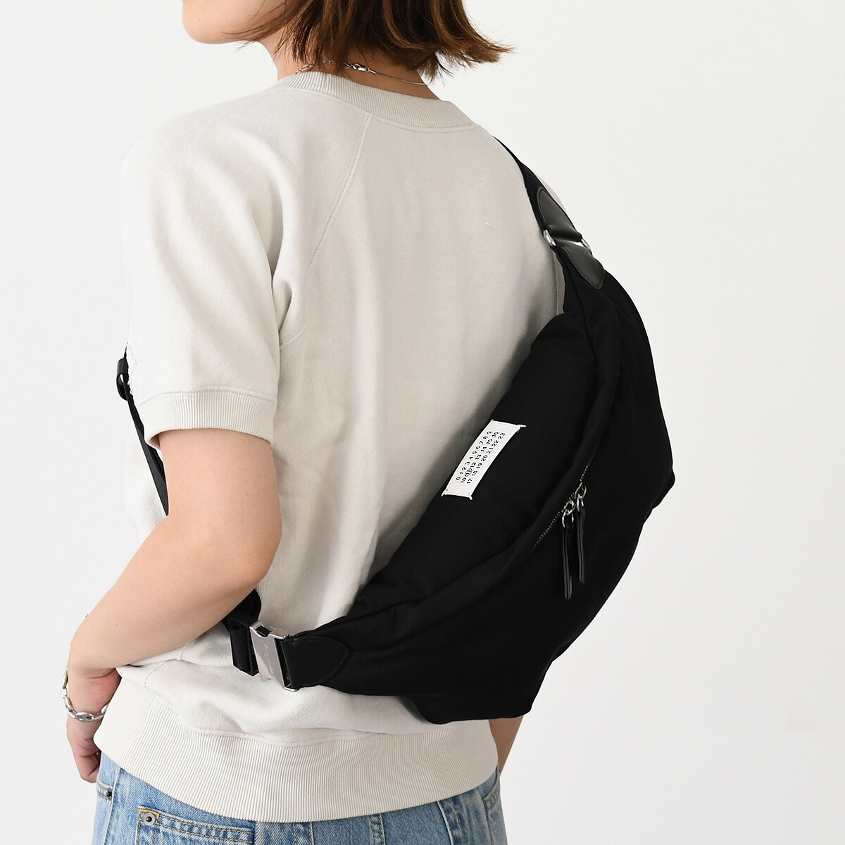 新品未使用　メゾンマルジェラ　グラフィティデザイン ボディバッグ item154066804501-1-2.jpg