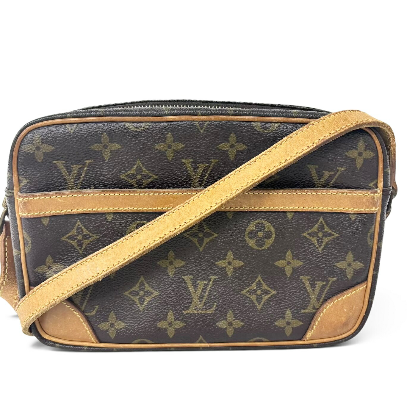 LOUIS VUITTON ルイ ヴィトン モノグラム トロカデロ23 ショルダーバッグ 曲がった掛け肩肉 M51276