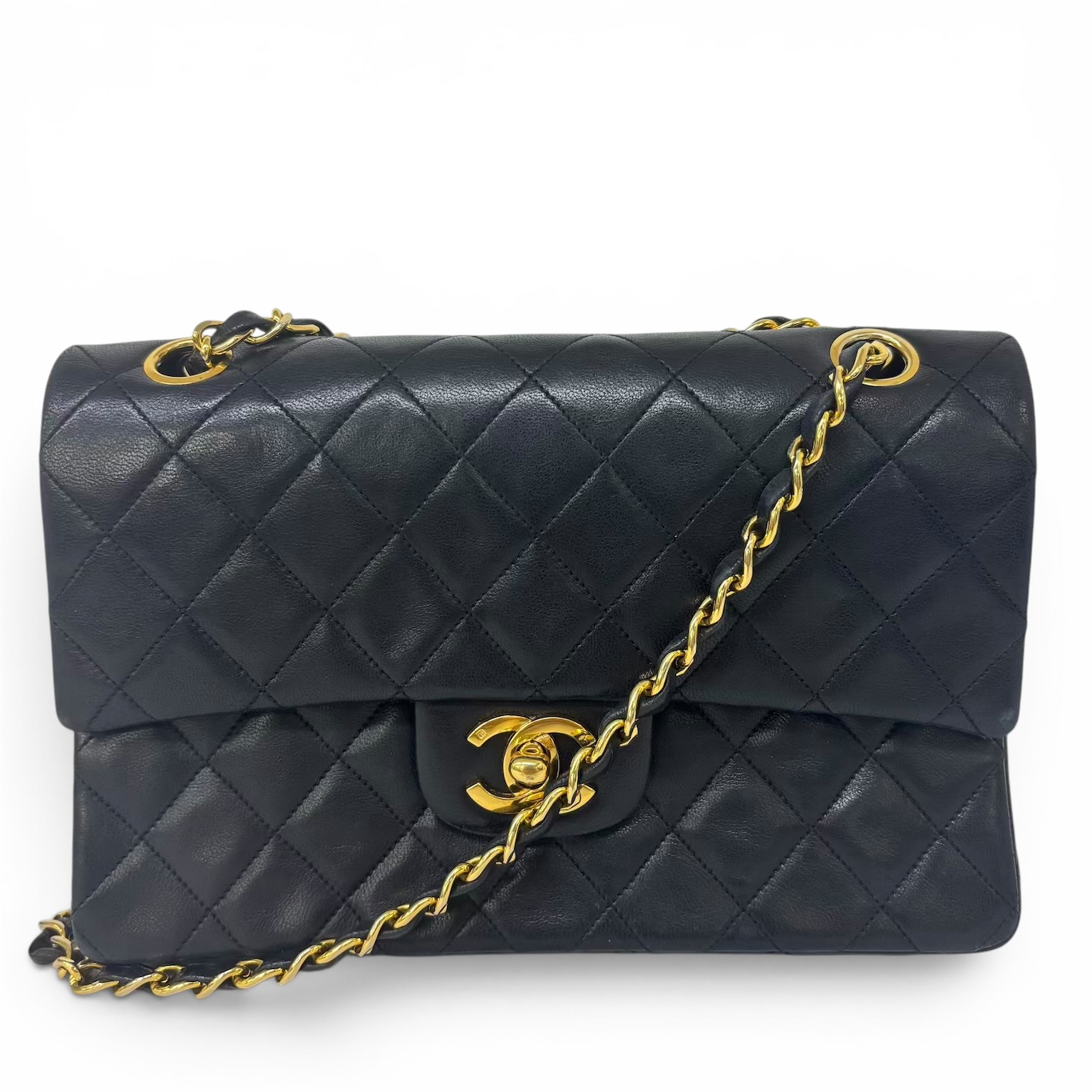 シャネル CHANEL マトラッセ23  W下げ翼 チェーン店 ショルダーバッグ ココマーク なめし革 黒いこと