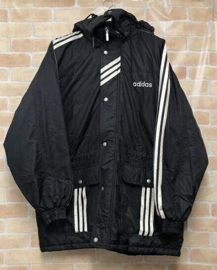 【中古】 adidas アディダス 90s 涼み台厚地の外套 片方生産ライン 中綿上衣 黒いこと  111422286