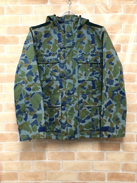 【中古】 XLARGE エクストララージ マウンテンパーカ 0133516 マルチ色合い M 111445691
