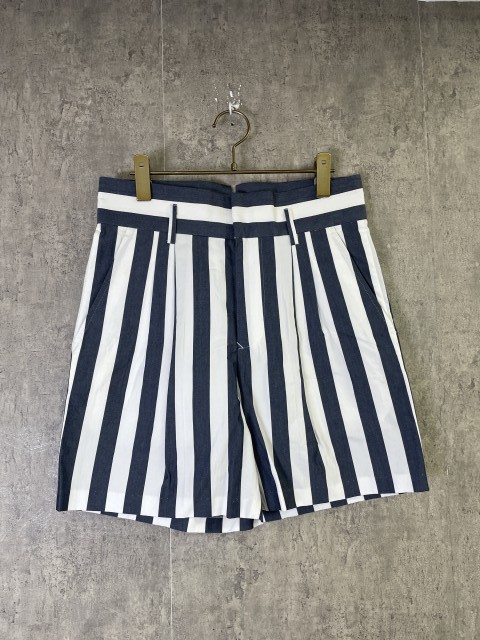 【中古】TOGA ﾄｰｶﾞ COTTON SHORTPANTS ﾊｰﾌ ﾊﾟﾝﾂ ｽﾄﾗｲﾌﾟ 日本製 ﾌﾞﾙｰ ﾎﾜｲﾄ 44 33963346