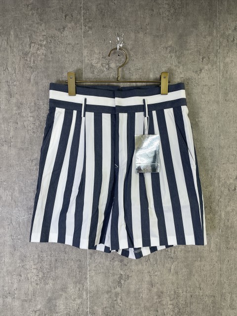 【中古】TOGA ﾄｰｶﾞ COTTON SHORTPANTS ﾊｰﾌ ﾊﾟﾝﾂ ｽﾄﾗｲﾌﾟ 日本製 ﾎﾜｲﾄ ﾌﾞﾙｰ 44 33963347