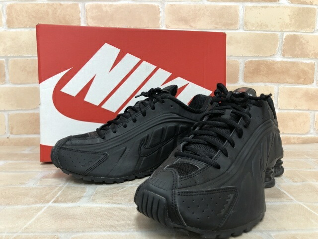 【中古】 箱付 NIKE ナイキ スニーカー SHOX R4 AR3565-004 黒いこと US9.5 111451815