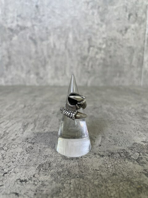 【中古】DIOSBRAS ﾃﾞｨｵﾌﾞﾗｽ ﾘﾝｸﾞ 指環 ﾄﾞﾗｺﾞﾝ DRAGON ｵﾆｷｽ ｽﾄｰﾝ 925 ｼﾙﾊﾞｰ ｼﾙﾊﾞｰ 33964745