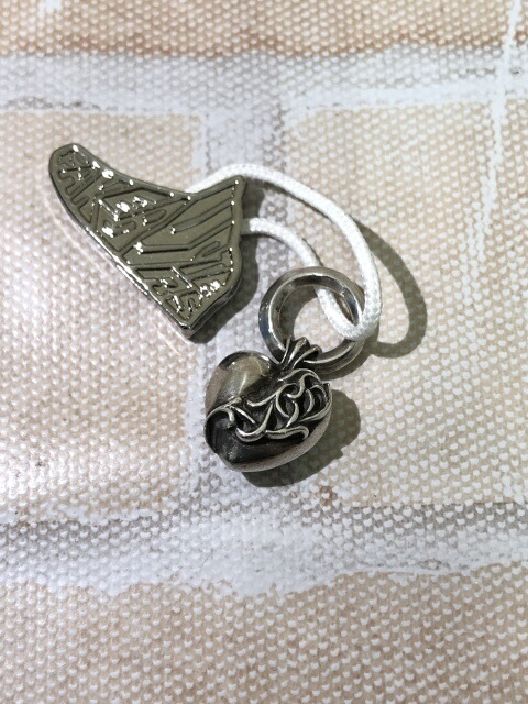 【中古】 CHROME HEARTS クロムハーツ HEART CHARM ハート型引きつける 111437794
