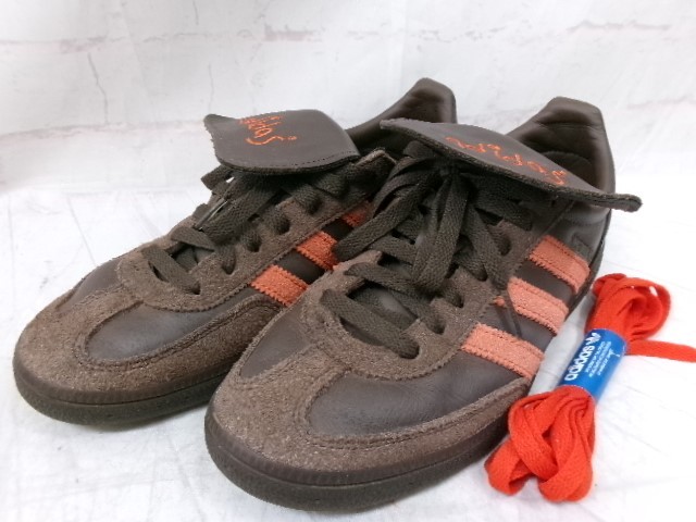 【中古】adidas ｱﾃﾞｨﾀﾞｽ ｼｭｳｷｭｳ&times;ｲｰﾜｯｸｽ&times;ｱﾃﾞｨﾀﾞ ｽﾊﾝﾄﾞﾎﾞｰﾙ ｽﾍﾟﾂｨｱﾙ HP6694 ﾌﾞﾗｳﾝ 25.0cm 991921978｜セレクト古着レプトン　店