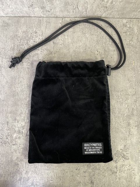 【中古】WACKO MARIA ﾜｺﾏﾘｱ VELVET SHOULDER POUCH ﾍﾞﾙﾍﾞｯﾄ ｼｮﾙﾀﾞｰ ﾎﾟｰﾁ ｷﾝﾁｬｸ 合切袋 別珍 ﾌﾞﾗｯｸ  33972612