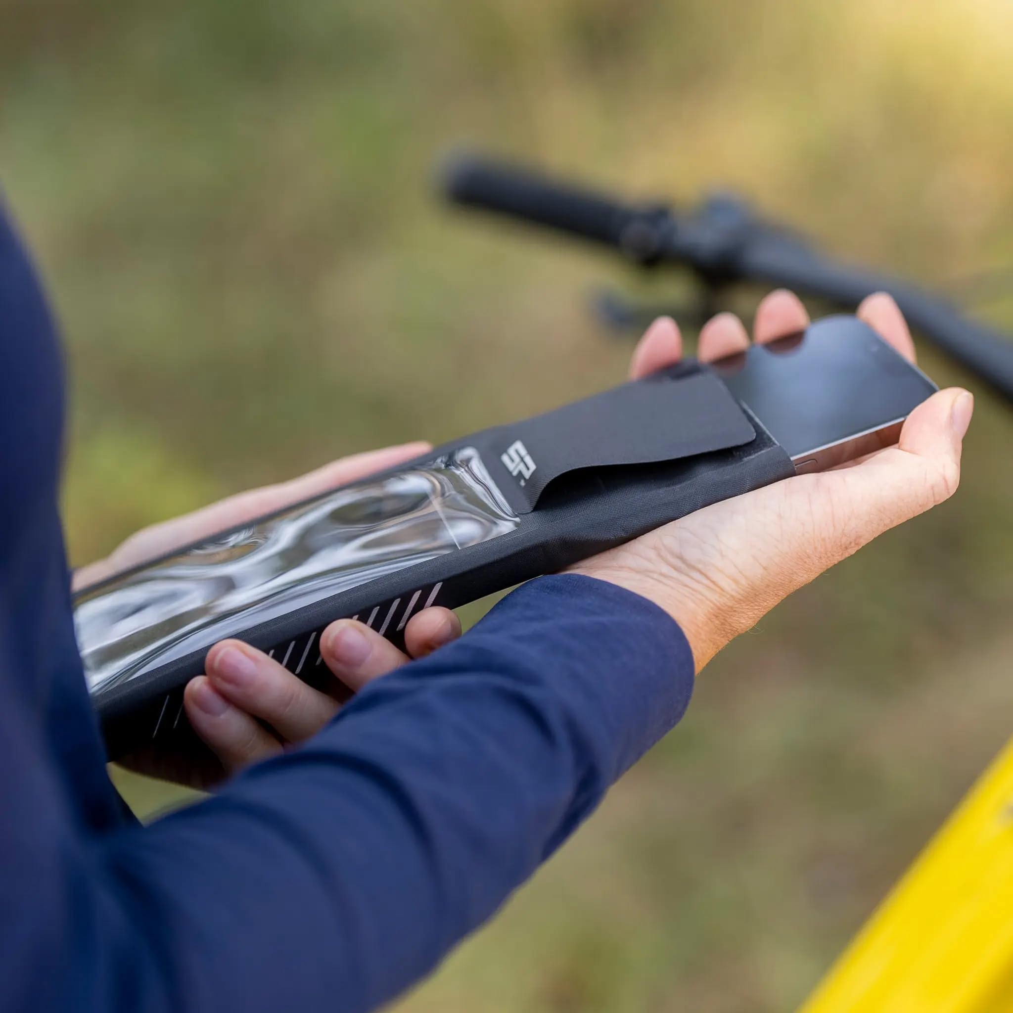 エスピーコネクト(SP CONNECT)ユニバーサル スマートフォンケース XLサイズ||SPC+対応|防水ケース|バイク用スマホケース|52664|selectable