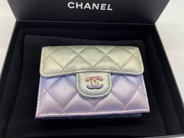 直営店リボン【新品】【金運アップのレインボーカラーー】 CHANEL シャネル シャネル財布 ミニ 人気の三つ折り財布 【正規店直接買付品】 国内即発送OK　ギフト　誕プレ　記念日　クリスマス