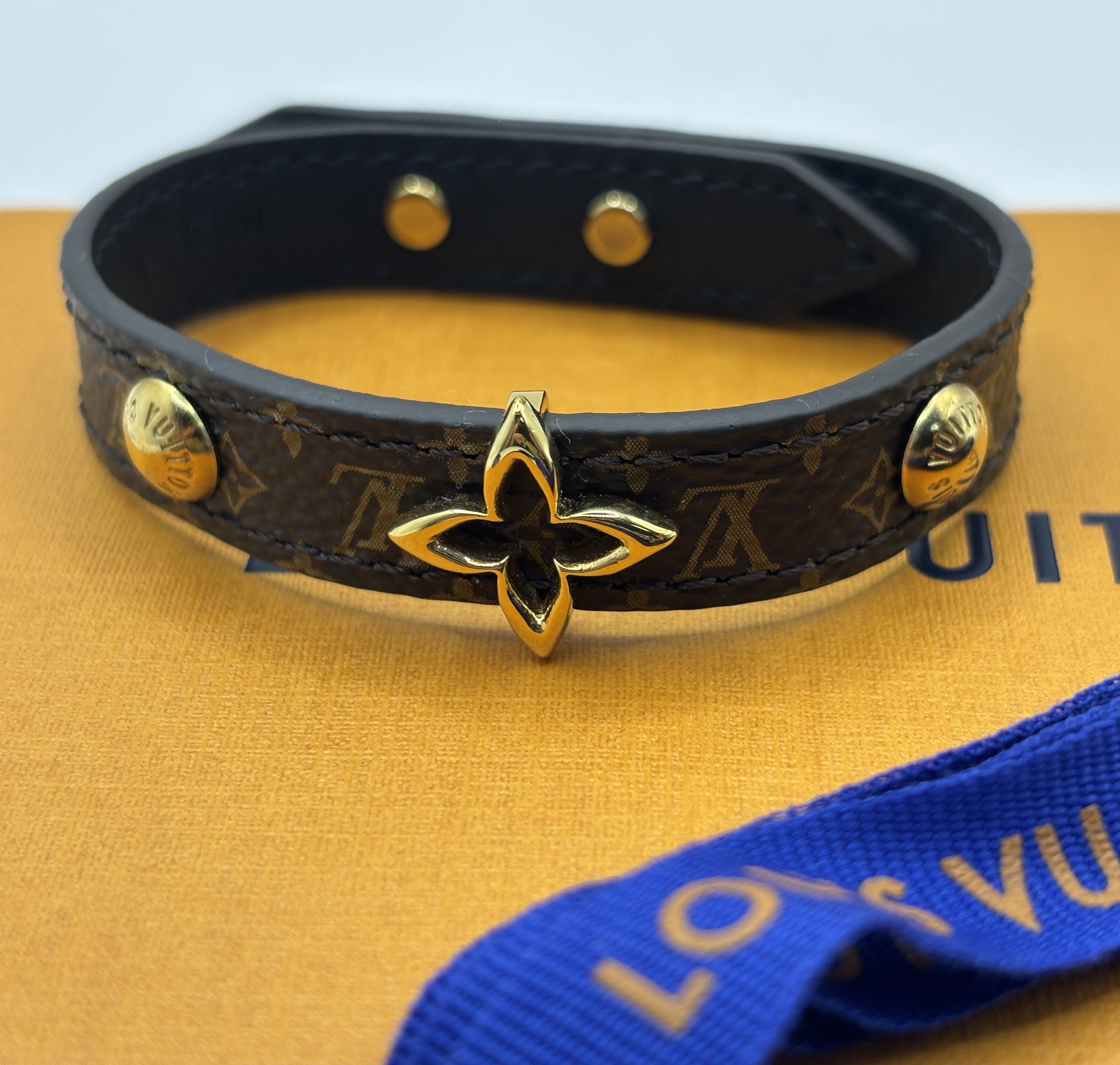 【在庫即発】ルイヴィトン ブレスレット ブラスレ アイコニック 17cm モノグラム LOUIS VUITTON M8085E レディース アクセサリー 腕輪 LV ルイ・ヴィトン ヴィトン LV ビトン ギフトラッピング 直営店ラッピング【新品】【直営店買い付け品】