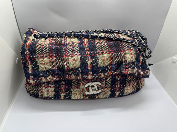在庫【中古/ユーズド】お買い得 シャネル ナイロンマトラッセショルダーバッグ CHANEL 折りたためる　ショルダーバッグ 斜め掛けOKで使いやすい 国内即発送OK