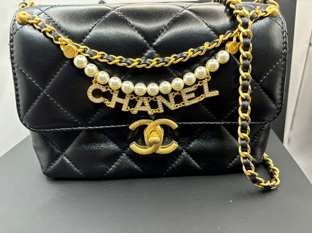 CHANEL シャネル ダブルフラップバッグ マトラッセ パテントレザー 25 2025年最新】マトラッセ ダブルフラップの人気アイテム - メルカリ