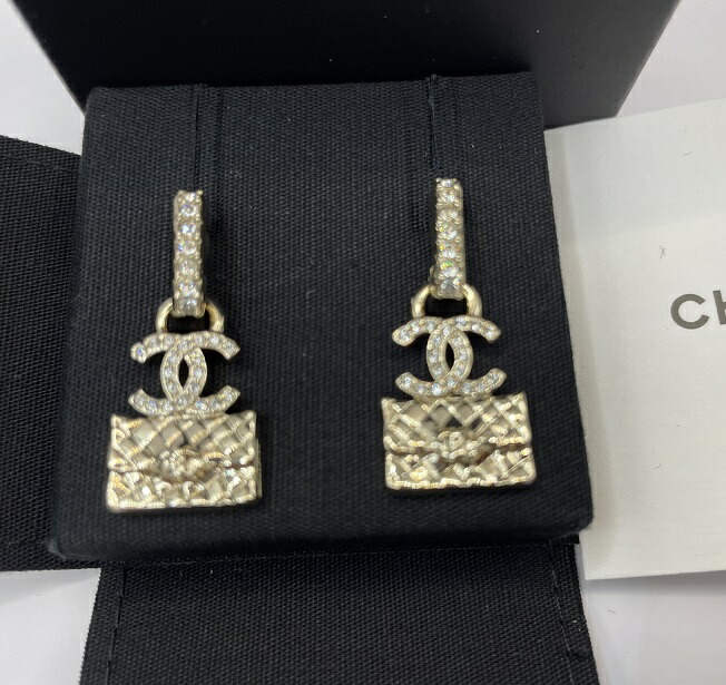 片耳のみ 04A シャネル ピアス ☆ No5 香水 ボトル & ココマーク