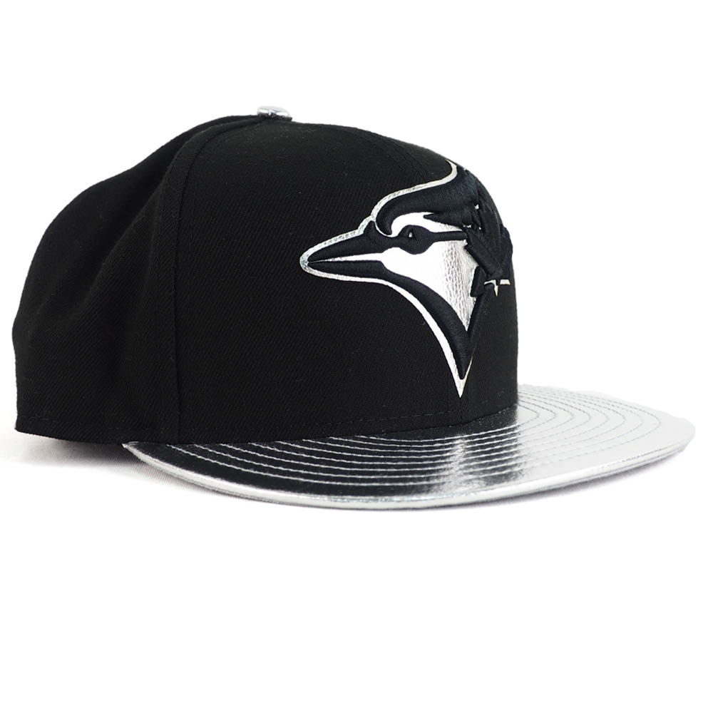 Mlb キャップ 帽子 トロント ブルージェイズ キャップ Era 帽子 Shiny Trim 9fifty 帽子 Adjustable Snapback Hat ニューエラ New Era ブラック シルバー Mlb Nbaグッズショップ Selectionあす楽対応 シルバーが光るブルージェイズキャップ