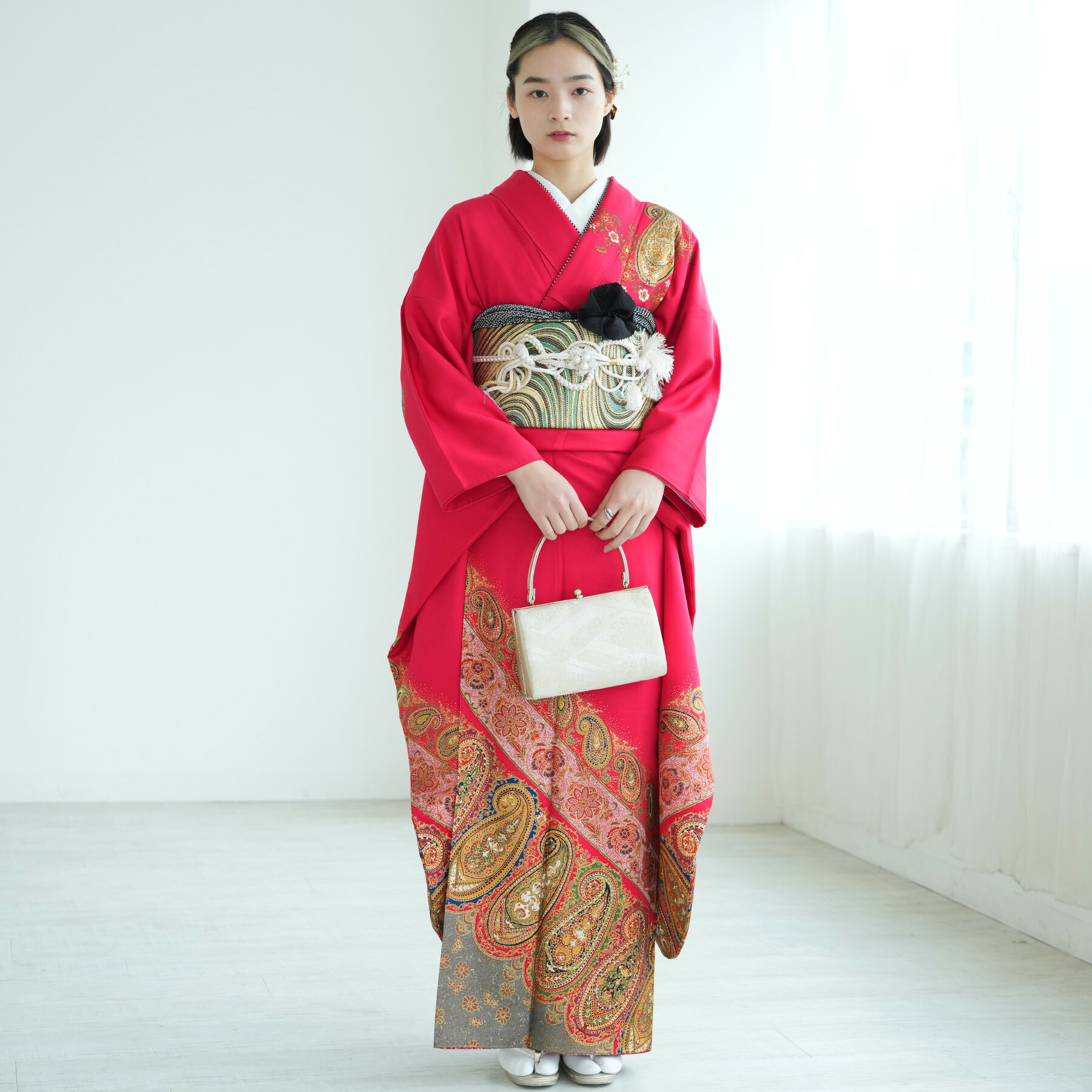 【レンタル】 往復送料無料 振袖 レンタル 成人式 結婚式 フルセット 女性 振袖 21点セット フリーサイズ（身長154-169cm） 花 赤系 女性 金 緑 青 ペイズリー 唐花 モダン フォーマル 披露宴 初詣 晴れ着 二次会 パーティー 結納 食事会 記念撮影 前撮り