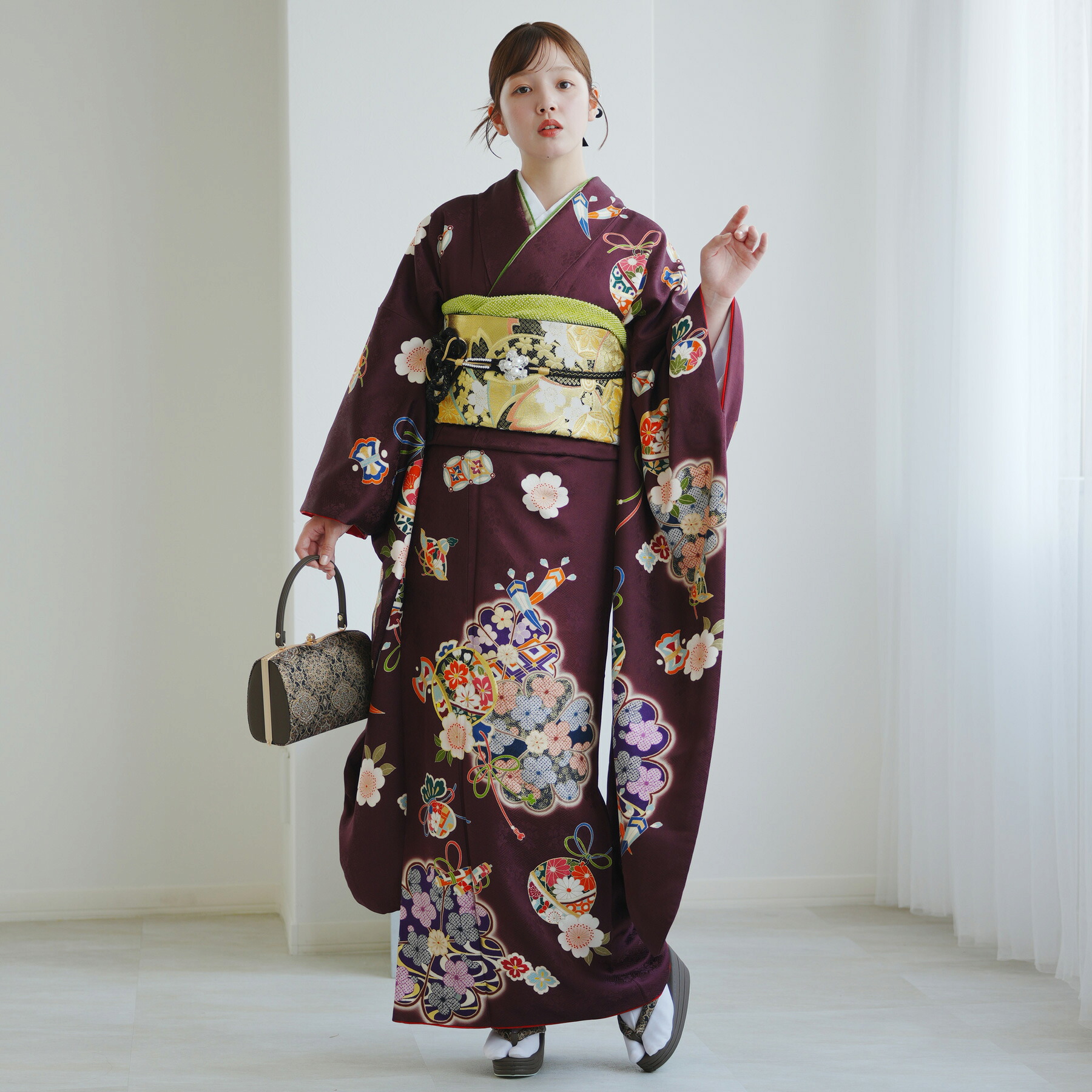 【レンタル】【振袖 正絹着物+袋帯 21点セット 絵羽 ボルドーに古典花結び】着物セット 女性 成人式 結婚式 前撮り 20歳 20才 二十歳 二十才 はたち 正装 和装 フォーマル 晴れ着 記念撮影 足袋プレゼント 往復送料無料